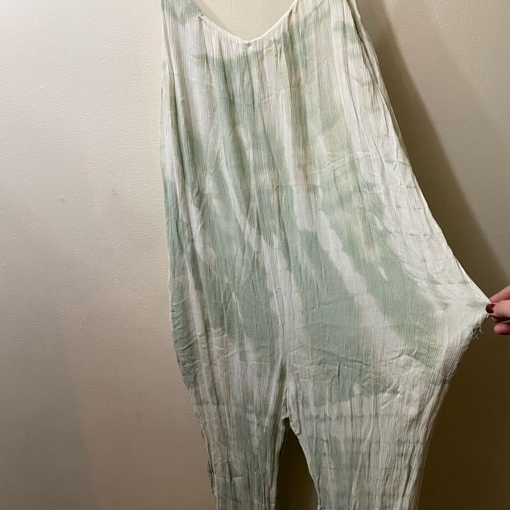Promesa- cream/mint colored tank romper. Size medium
